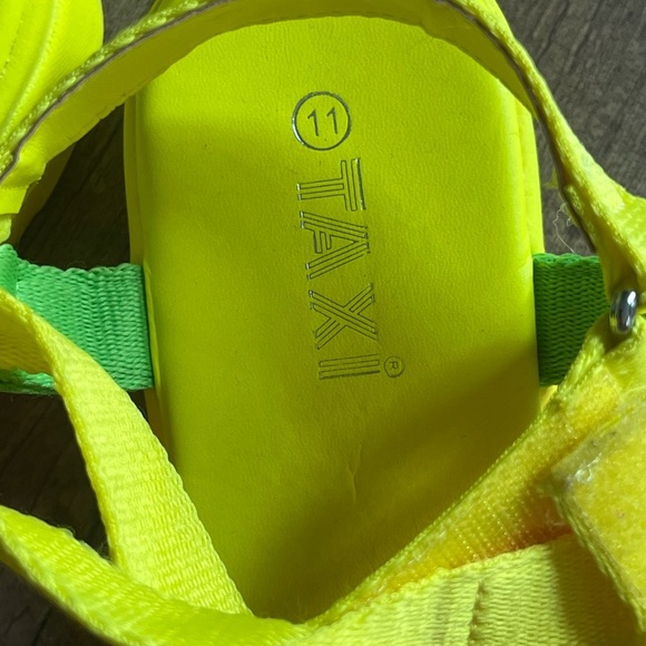 Neon platform Sandals - Picture 2 of 3